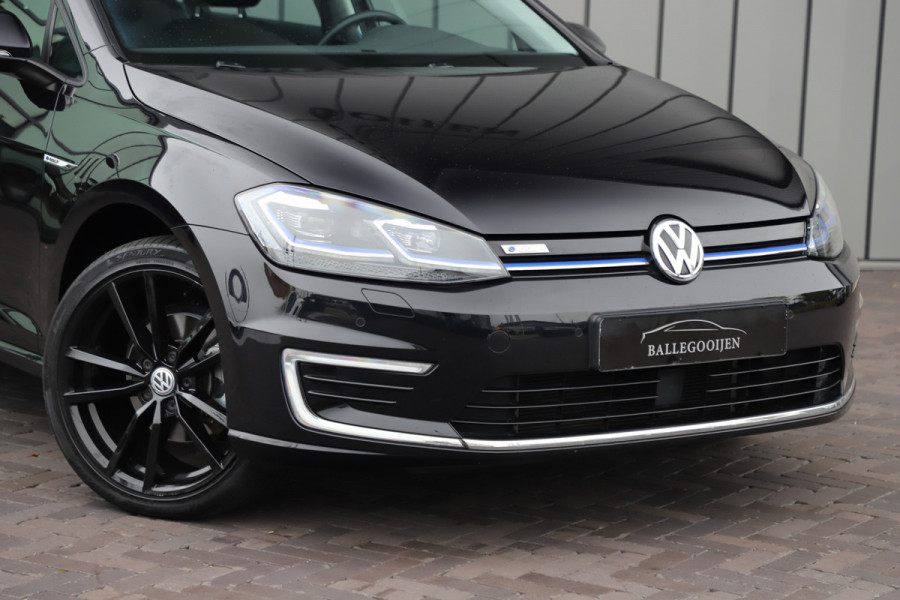 Volkswagen e-Golf E-DITION 36kWh | 136PK | Stoelverwarming | ACC | Led plus | Pdc | Clima | 18'' Pretoria | NL-Auto | 2020.