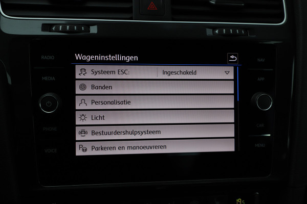 Volkswagen e-Golf E-DITION 36kWh | 136PK | Stoelverwarming | ACC | Led plus | Pdc | Clima | 18'' Pretoria | NL-Auto | 2020.