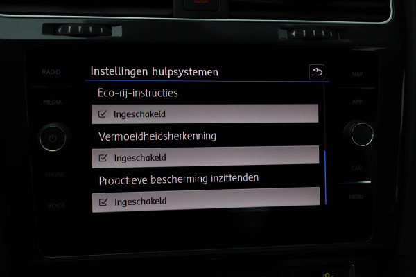 Volkswagen e-Golf E-DITION 36kWh | 136PK | Stoelverwarming | ACC | Led plus | Pdc | Clima | 18'' Pretoria | NL-Auto | 2020.