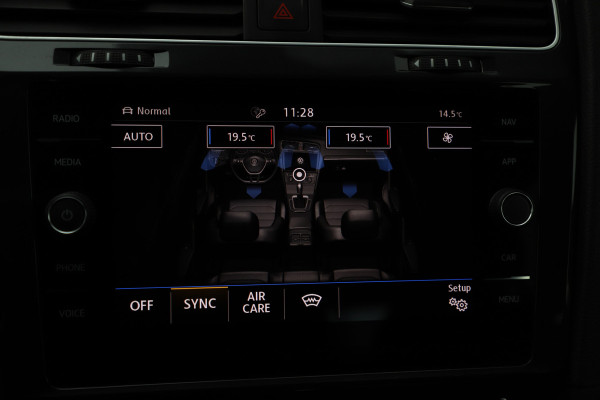 Volkswagen e-Golf E-DITION 36kWh | 136PK | Stoelverwarming | ACC | Led plus | Pdc | Clima | 18'' Pretoria | NL-Auto | 2020.