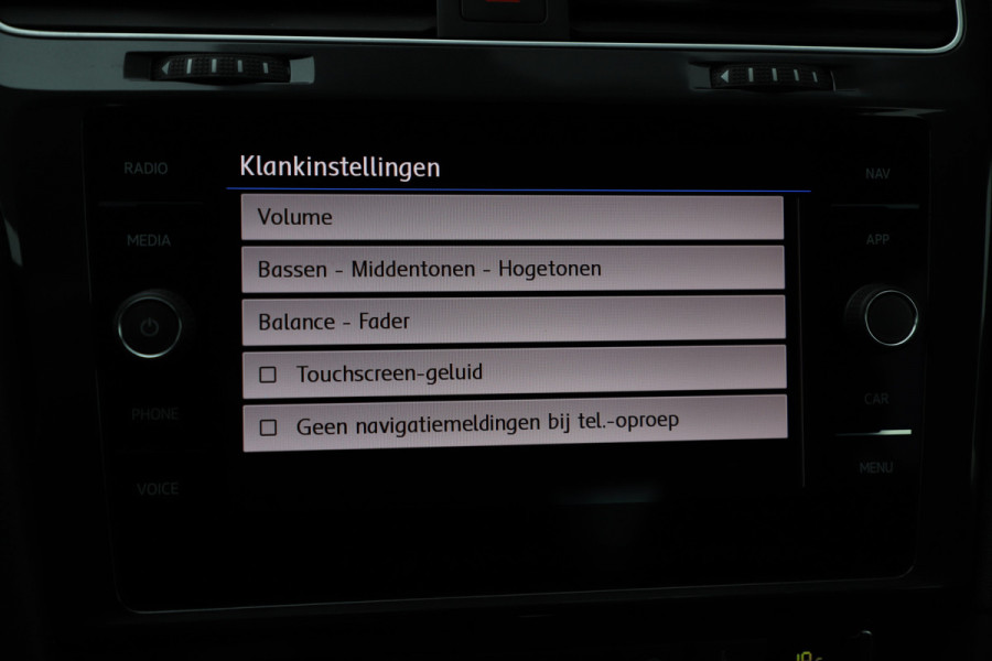 Volkswagen e-Golf E-DITION 36kWh | 136PK | Stoelverwarming | ACC | Led plus | Pdc | Clima | 18'' Pretoria | NL-Auto | 2020.