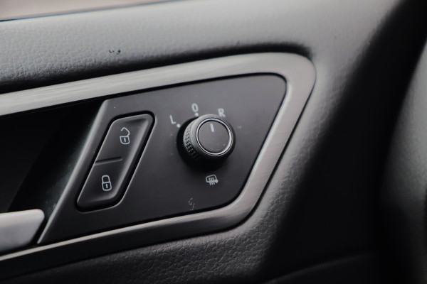 Volkswagen e-Golf E-DITION 36kWh | 136PK | Stoelverwarming | ACC | Led plus | Pdc | Clima | 18'' Pretoria | NL-Auto | 2020.