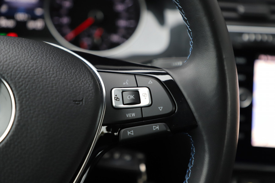 Volkswagen e-Golf E-DITION 36kWh | 136PK | Stoelverwarming | ACC | Led plus | Pdc | Clima | 18'' Pretoria | NL-Auto | 2020.