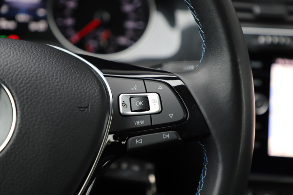 Volkswagen e-Golf E-DITION 36kWh | 136PK | Stoelverwarming | ACC | Led plus | Pdc | Clima | 18'' Pretoria | NL-Auto | 2020.
