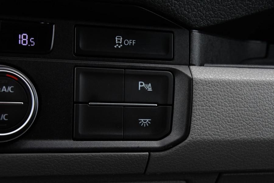 MAN TGE 35 2.0 L4H3 Black Edition Camera, Cruise, Carplay, LED, 177PK, Multimedia, Clima, Stoelverarming, Automaat, Uniek!