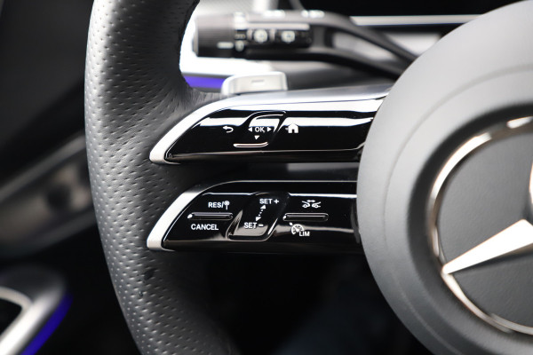 Mercedes-Benz GLC 400e AMG 4-Matic | 381PK | Head-up | Keyles-go | Pano | Sfeerverlichting | Burmester | Digital-light | Distronic+ | Stuurwielver Mercedes-Benz GLC 400e AMG 4-Matic | 381PK | Head-up | Keyles-go | Pano | Sfeerverlichting | Burmester | Digital-light | Distronic+ | Stuurwielver