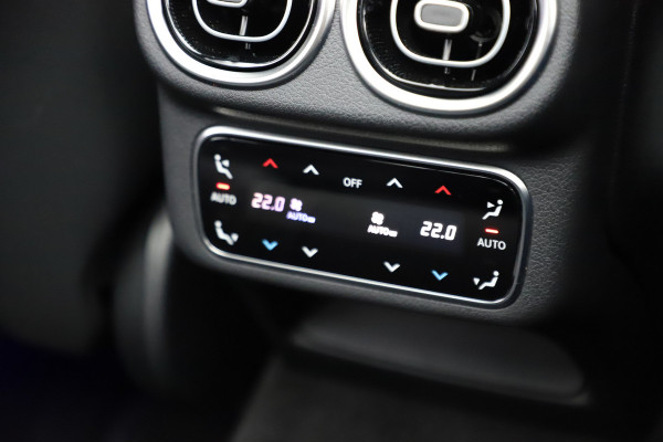 Mercedes-Benz GLC 400e AMG 4-Matic | 381PK | Head-up | Keyles-go | Pano | Sfeerverlichting | Burmester | Digital-light | Distronic+ | Stuurwielver Mercedes-Benz GLC 400e AMG 4-Matic | 381PK | Head-up | Keyles-go | Pano | Sfeerverlichting | Burmester | Digital-light | Distronic+ | Stuurwielver