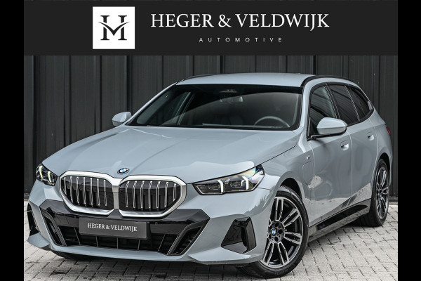 BMW 5 Serie Touring 530e xDrive M-SPORT | 360 CAMERA | ICONIC GRILL | HEAD-UP | ADAPTIVE LED | AMBIANCE VERLICHTING | COMFORT ACCESS | ADAPT