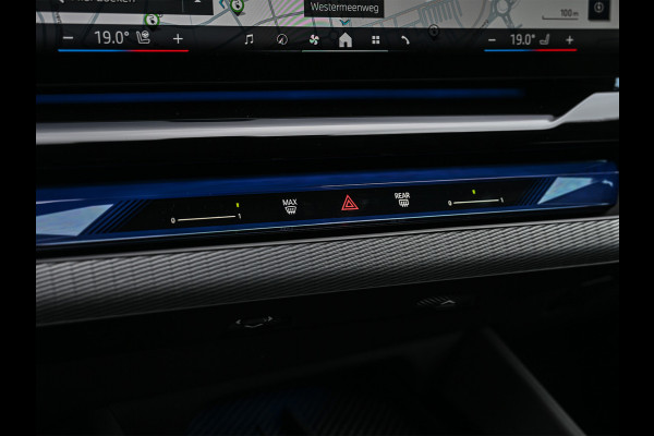 BMW 5 Serie Touring 530e xDrive M-SPORT | 360 CAMERA | ICONIC GRILL | HEAD-UP | ADAPTIVE LED | AMBIANCE VERLICHTING | COMFORT ACCESS | ADAPT