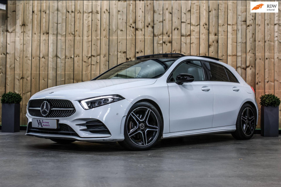 Mercedes-Benz A-Klasse 200 AMG *Pano*Camera*Stoelverwarming*Ambienteverlichting*