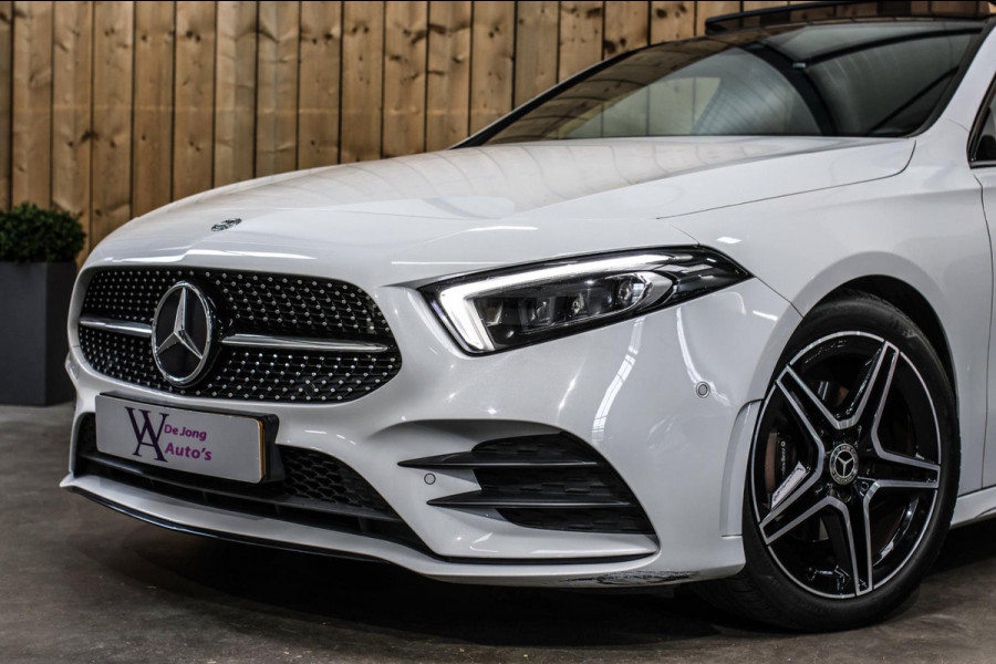 Mercedes-Benz A-Klasse 200 AMG *Pano*Camera*Stoelverwarming*Ambienteverlichting*