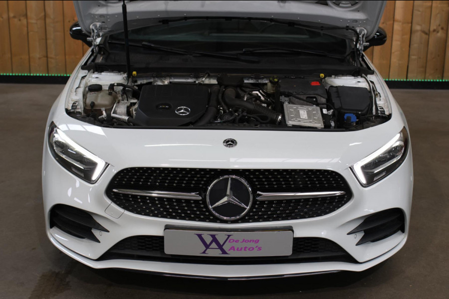 Mercedes-Benz A-Klasse 200 AMG *Pano*Camera*Stoelverwarming*Ambienteverlichting*