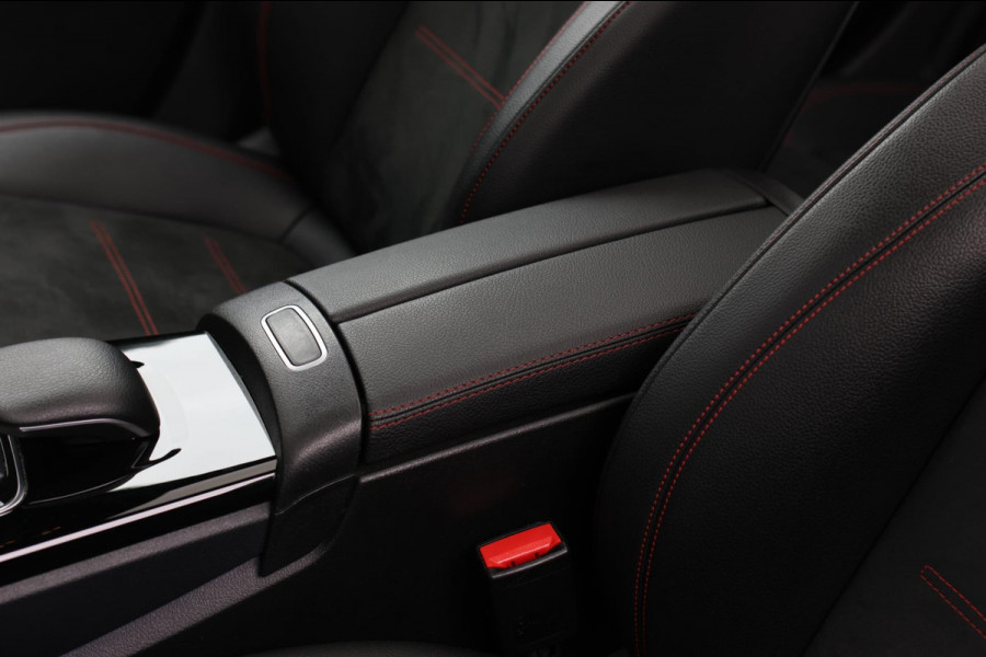 Mercedes-Benz A-Klasse 200 AMG *Pano*Camera*Stoelverwarming*Ambienteverlichting*