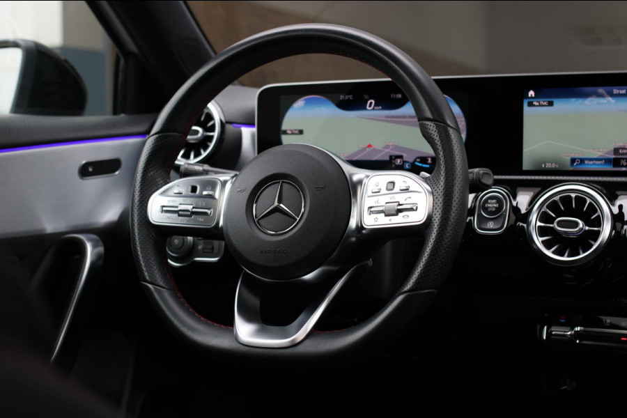 Mercedes-Benz A-Klasse 200 AMG *Pano*Camera*Stoelverwarming*Ambienteverlichting*