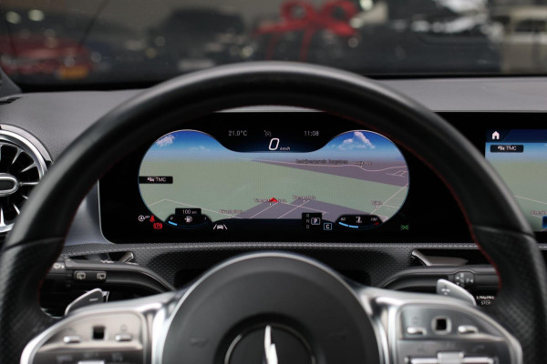 Mercedes-Benz A-Klasse 200 AMG *Pano*Camera*Stoelverwarming*Ambienteverlichting*