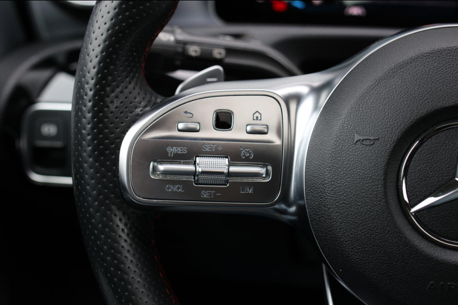 Mercedes-Benz A-Klasse 200 AMG *Pano*Camera*Stoelverwarming*Ambienteverlichting*