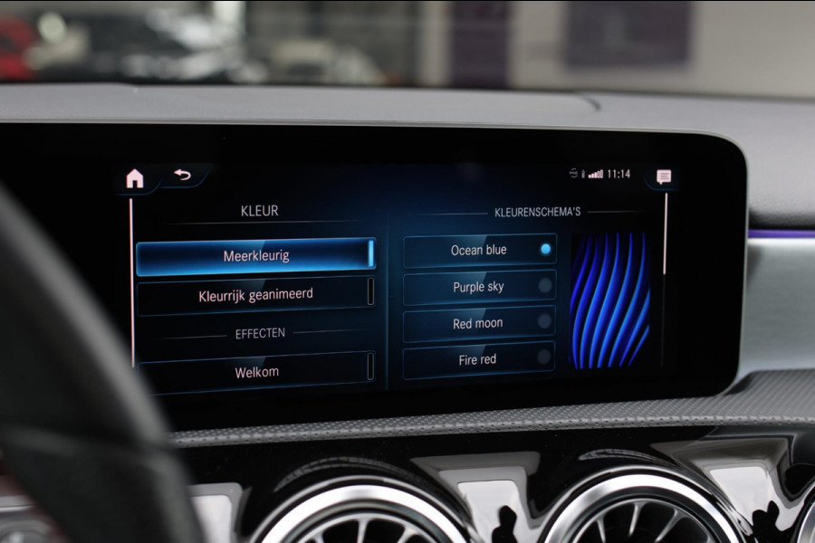 Mercedes-Benz A-Klasse 200 AMG *Pano*Camera*Stoelverwarming*Ambienteverlichting*