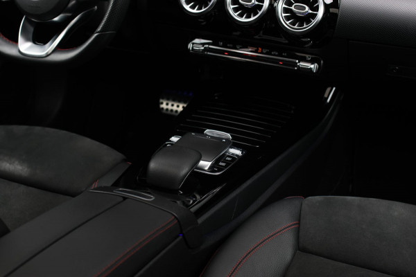 Mercedes-Benz A-Klasse 200 AMG *Pano*Camera*Stoelverwarming*Ambienteverlichting*