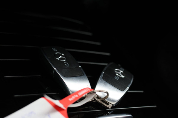 Mercedes-Benz A-Klasse 200 AMG *Pano*Camera*Stoelverwarming*Ambienteverlichting*