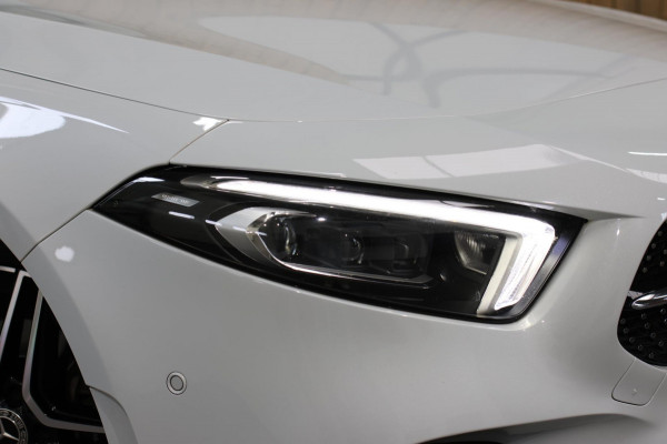 Mercedes-Benz A-Klasse 200 AMG *Pano*Camera*Stoelverwarming*Ambienteverlichting*