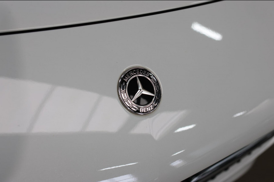 Mercedes-Benz A-Klasse 200 AMG *Pano*Camera*Stoelverwarming*Ambienteverlichting*