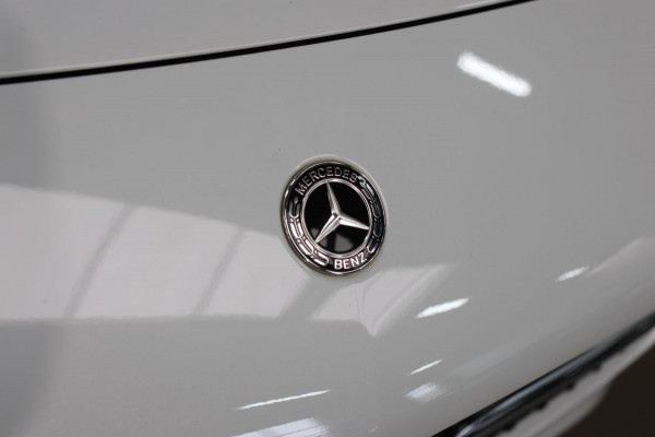 Mercedes-Benz A-Klasse 200 AMG *Pano*Camera*Stoelverwarming*Ambienteverlichting*