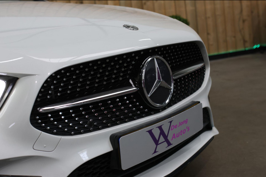 Mercedes-Benz A-Klasse 200 AMG *Pano*Camera*Stoelverwarming*Ambienteverlichting*