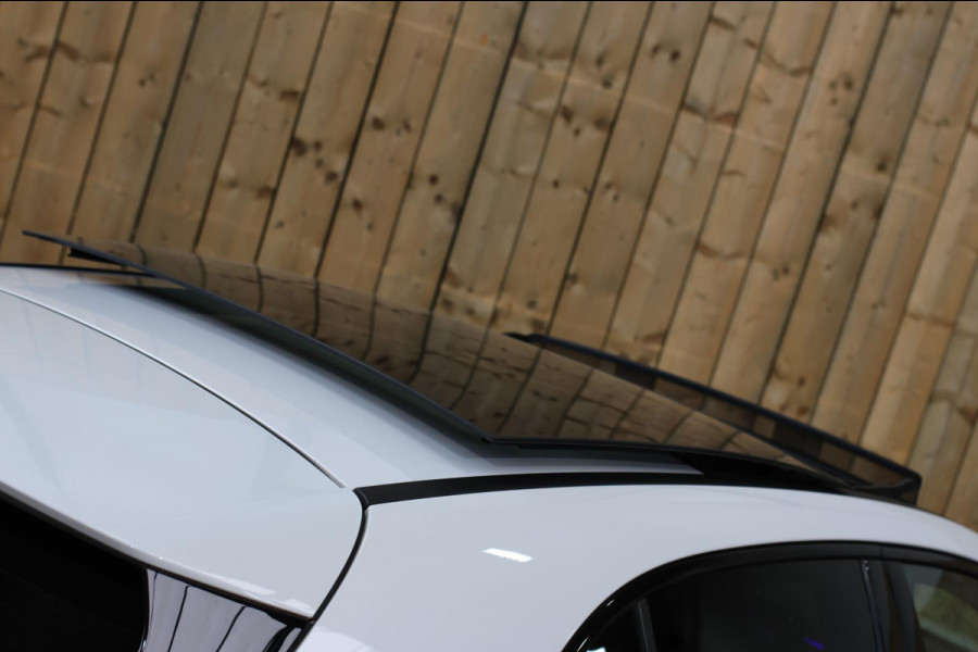 Mercedes-Benz A-Klasse 200 AMG *Pano*Camera*Stoelverwarming*Ambienteverlichting*