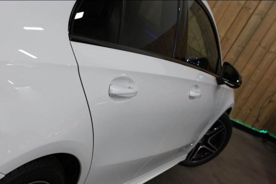 Mercedes-Benz A-Klasse 200 AMG *Pano*Camera*Stoelverwarming*Ambienteverlichting*