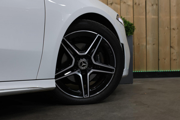 Mercedes-Benz A-Klasse 200 AMG *Pano*Camera*Stoelverwarming*Ambienteverlichting*