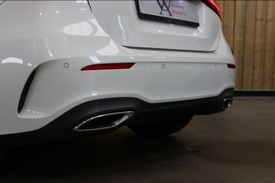 Mercedes-Benz A-Klasse 200 AMG *Pano*Camera*Stoelverwarming*Ambienteverlichting*