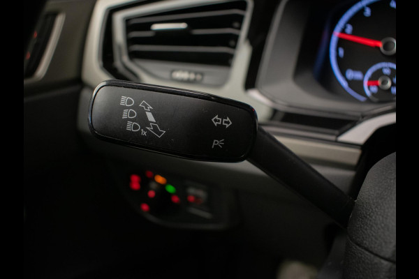 Volkswagen Polo 1.0 TSI Comfortline Sport (APPLE CARPLAY,NAVI,ADAPTIVE CRUISE,LED,DAB,SPORTSTOELEN,LM VELGEN,NETTE STAAT)