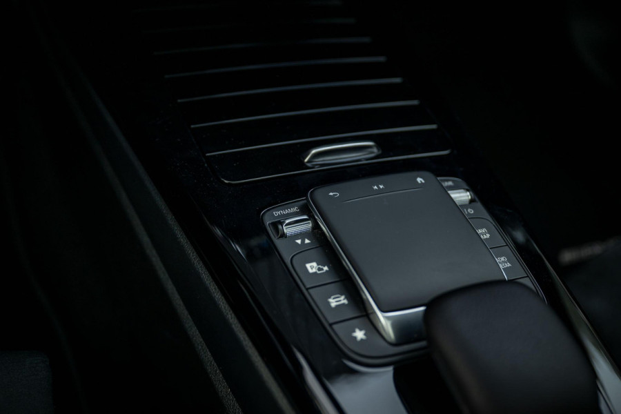 Mercedes-Benz CLA-Klasse Shooting Brake 250 e AMG ACC HuD Panorama Multibeam MANUFAKTUR
