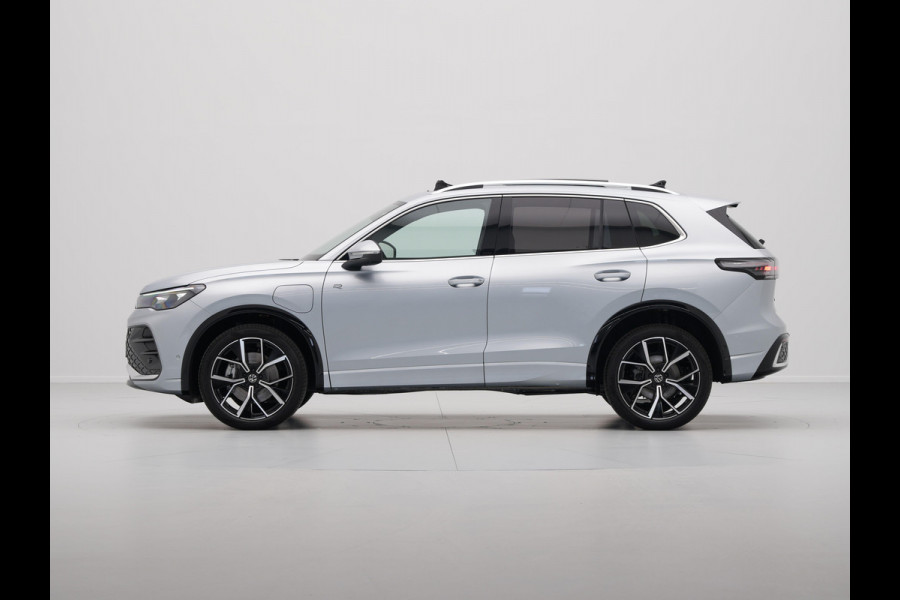 Volkswagen Tiguan 1.5 eHybrid 204 6DSG R-Line Edition Automaat | Black Style Pakket