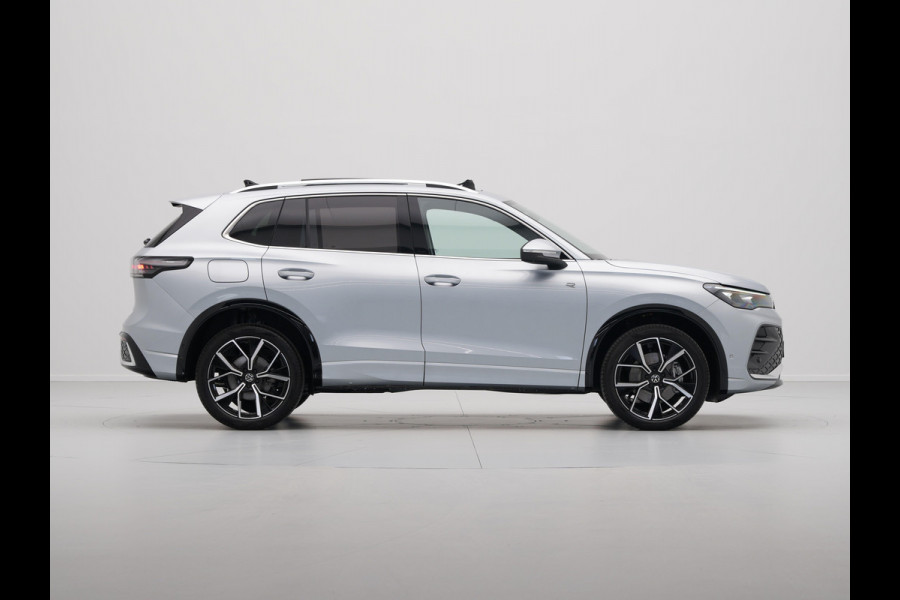Volkswagen Tiguan 1.5 eHybrid 204 6DSG R-Line Edition Automaat | Black Style Pakket