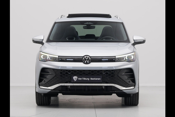 Volkswagen Tiguan 1.5 eHybrid 204 6DSG R-Line Edition Automaat | Black Style Pakket