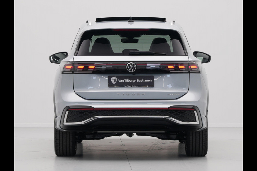 Volkswagen Tiguan 1.5 eHybrid 204 6DSG R-Line Edition Automaat | Black Style Pakket