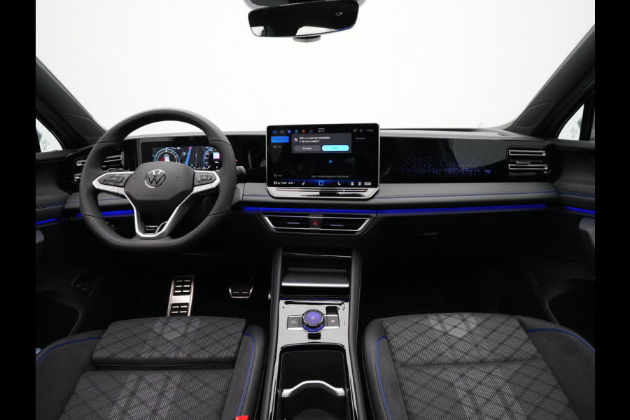 Volkswagen Tiguan 1.5 eHybrid 204 6DSG R-Line Edition Automaat | Black Style Pakket