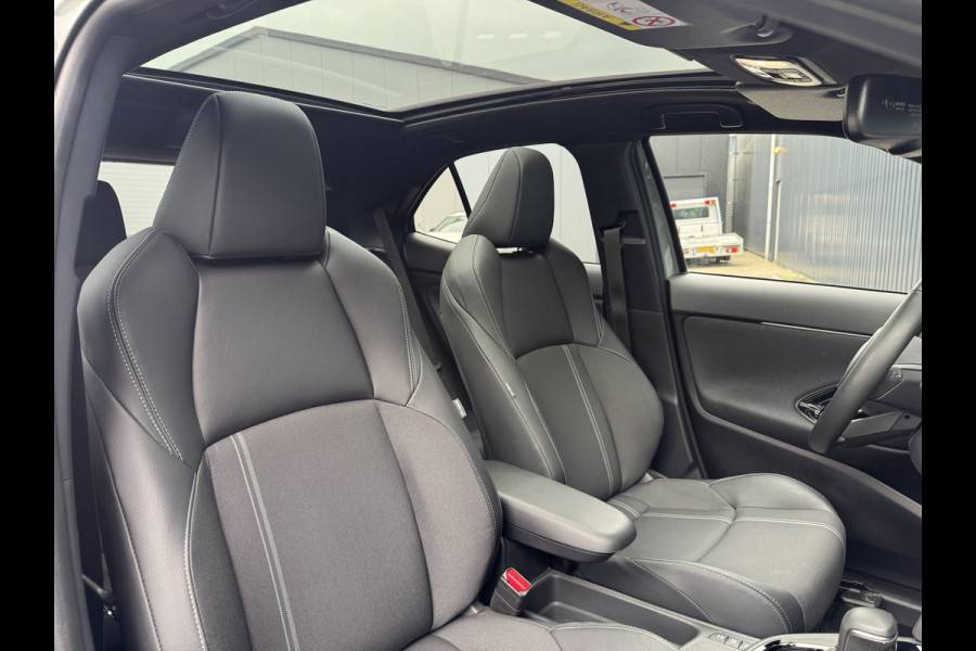 Toyota Yaris Cross 1.5 Hybrid 130 Launch Edition / bi tone | Pano dak | JBL | 360 camera | Head-up | Rijklaar!!