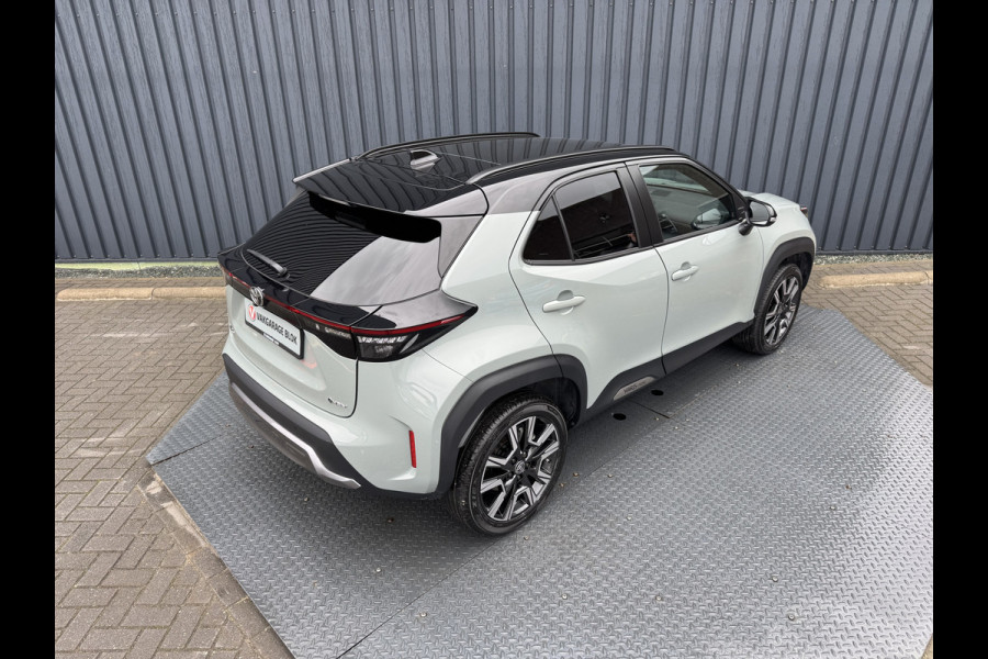 Toyota Yaris Cross 1.5 Hybrid 130 Launch Edition / bi tone | Pano dak | JBL | 360 camera | Head-up | Rijklaar!!