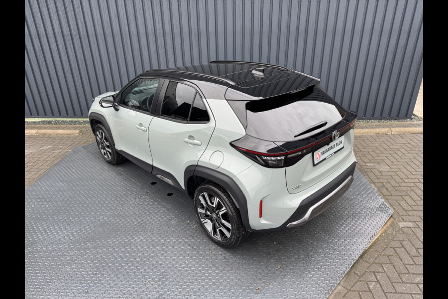 Toyota Yaris Cross 1.5 Hybrid 130 Launch Edition / bi tone | Pano dak | JBL | 360 camera | Head-up | Rijklaar!!