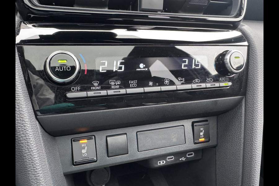 Toyota Yaris Cross 1.5 Hybrid 130 Launch Edition / bi tone | Pano dak | JBL | 360 camera | Head-up | Rijklaar!!