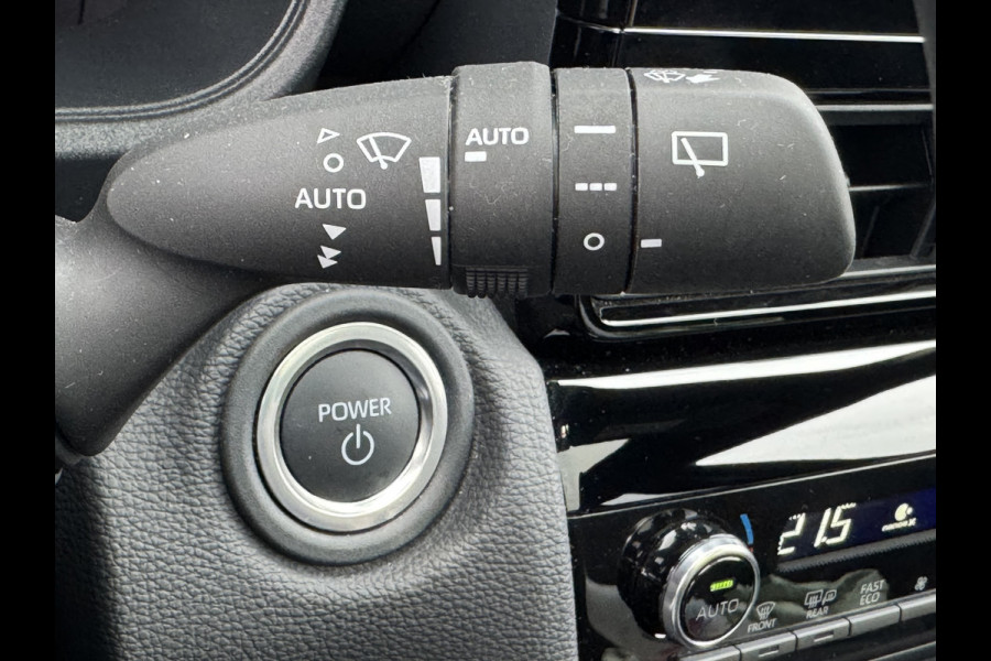 Toyota Yaris Cross 1.5 Hybrid 130 Launch Edition / bi tone | Pano dak | JBL | 360 camera | Head-up | Rijklaar!!