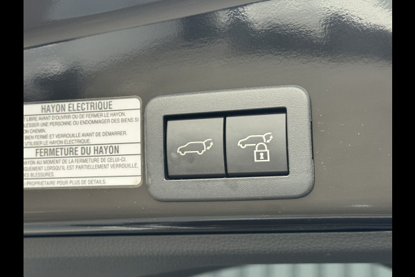 Toyota Yaris Cross 1.5 Hybrid 130 Launch Edition / bi tone | Pano dak | JBL | 360 camera | Head-up | Rijklaar!!