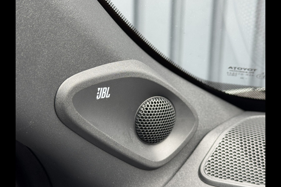Toyota Yaris Cross 1.5 Hybrid 130 Launch Edition / bi tone | Pano dak | JBL | 360 camera | Head-up | Rijklaar!!