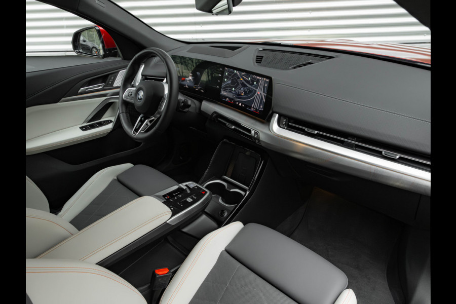 BMW iX2 eDrive20 M-Sport Pro - ACC - Head-up - Harman Kardon