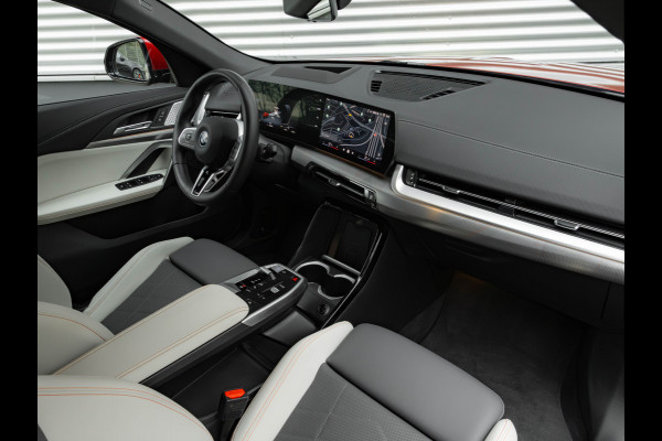 BMW iX2 eDrive20 M-Sport Pro - ACC - Head-up - Harman Kardon