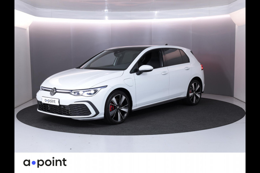 Volkswagen Golf 1.4 eHybrid Style 204 PK PHEV | Panorama dak | 18" LM velgen | Keyless entry | Side assist |