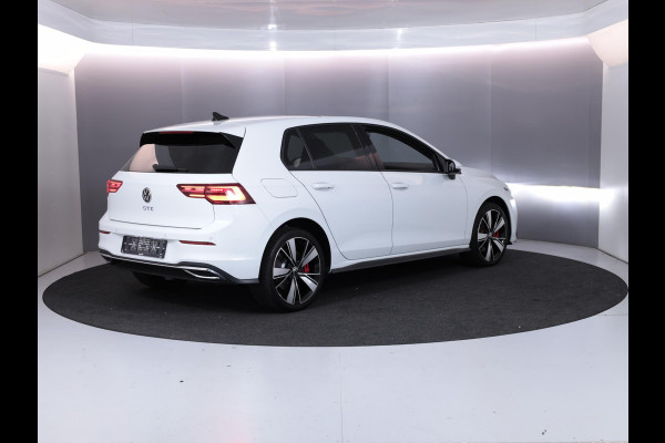 Volkswagen Golf 1.4 eHybrid Style 204 PK PHEV | Panorama dak | 18" LM velgen | Keyless entry | Side assist |