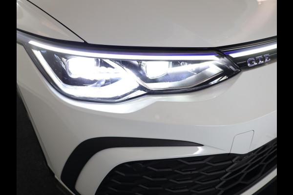 Volkswagen Golf 1.4 eHybrid Style 204 PK PHEV | Panorama dak | 18" LM velgen | Keyless entry | Side assist |